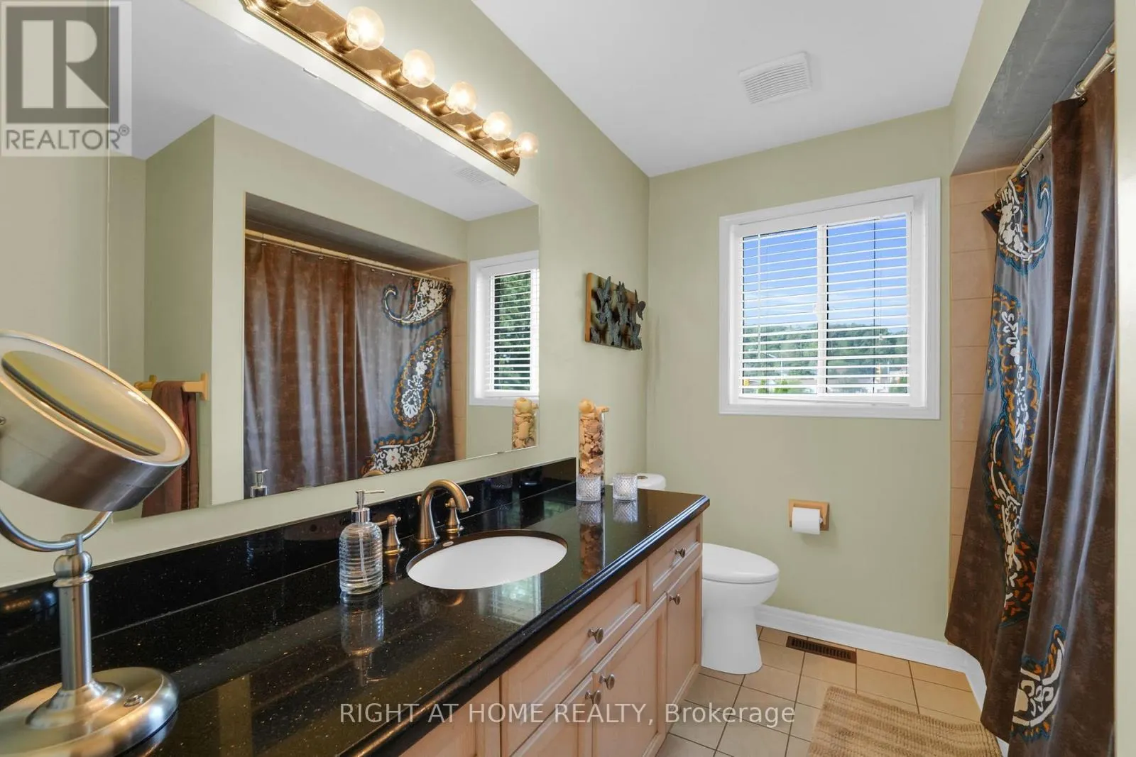 304 RHODES CIRCLE