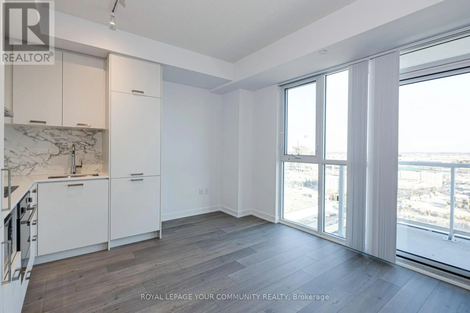 1801 - 38 HONEYCRISP CRESCENT