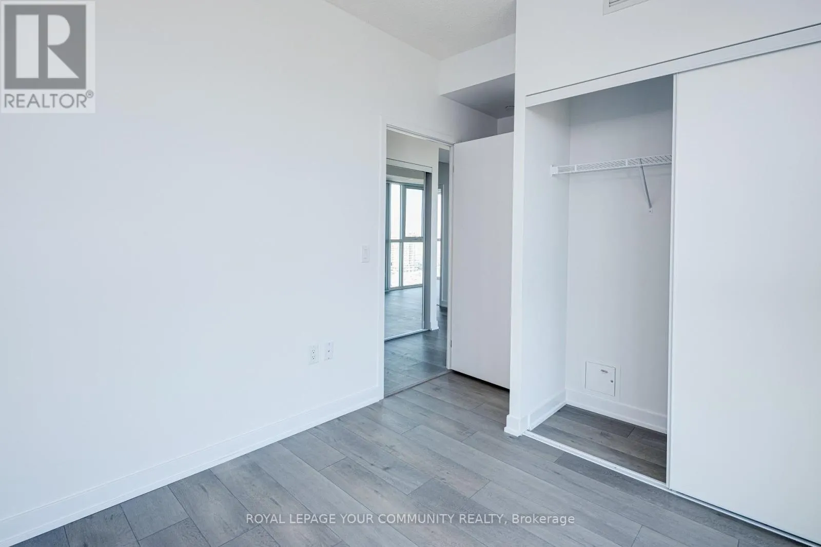 1801 - 38 HONEYCRISP CRESCENT