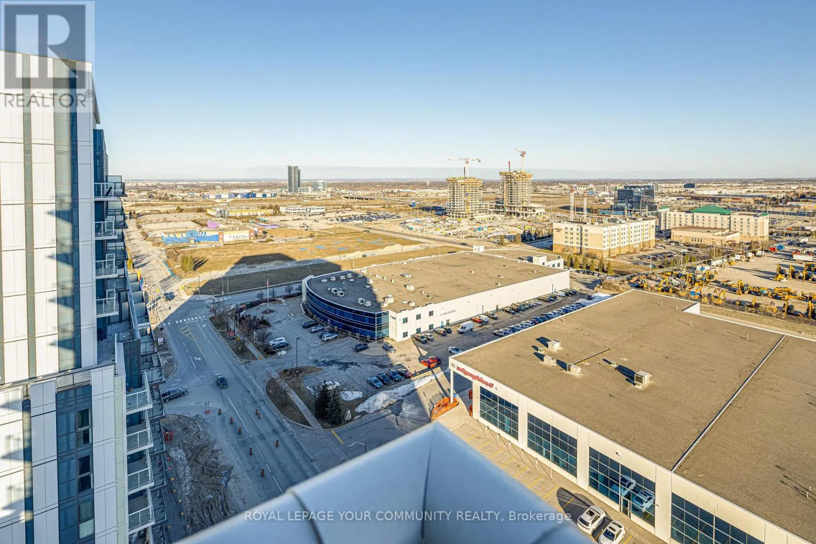 1801 - 38 HONEYCRISP CRESCENT