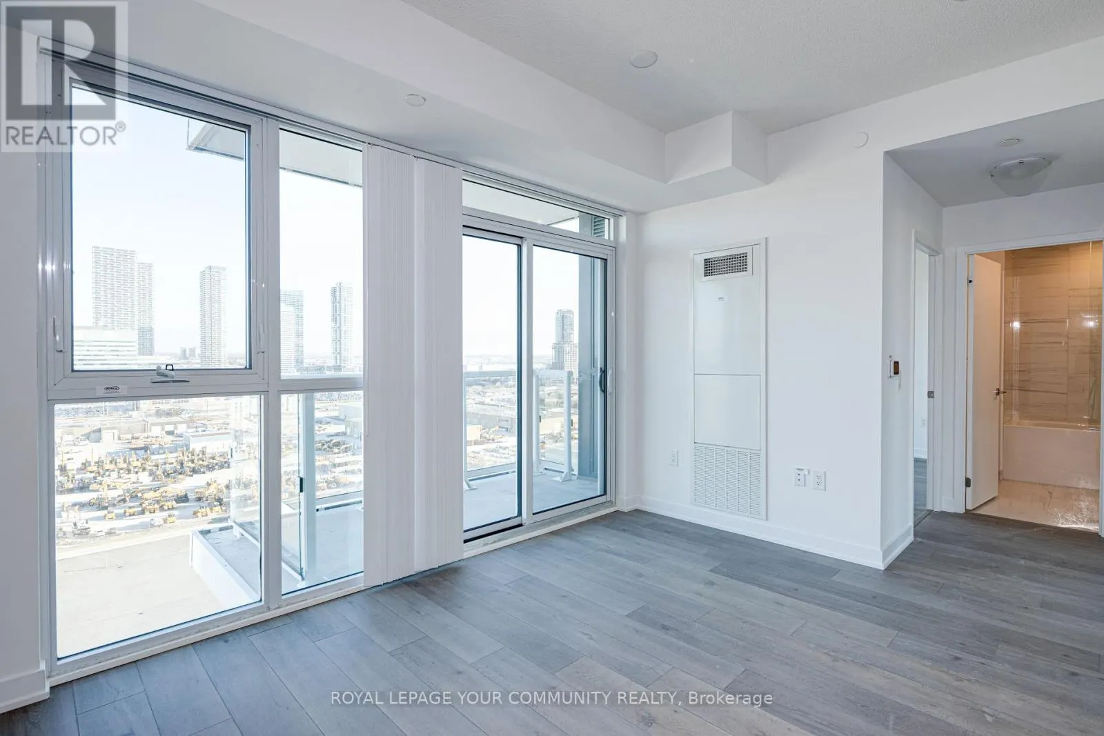 1801 - 38 HONEYCRISP CRESCENT