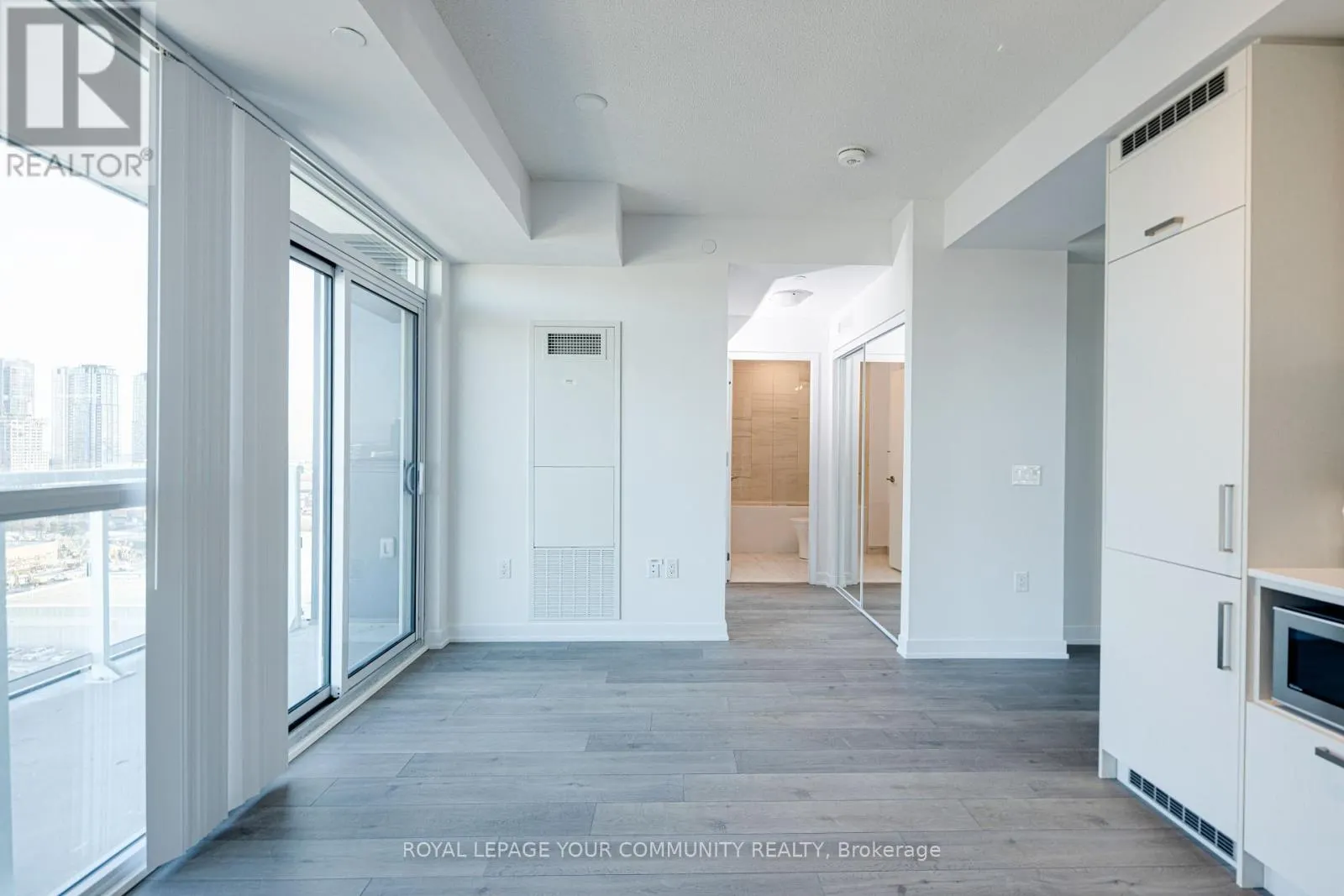 1801 - 38 HONEYCRISP CRESCENT