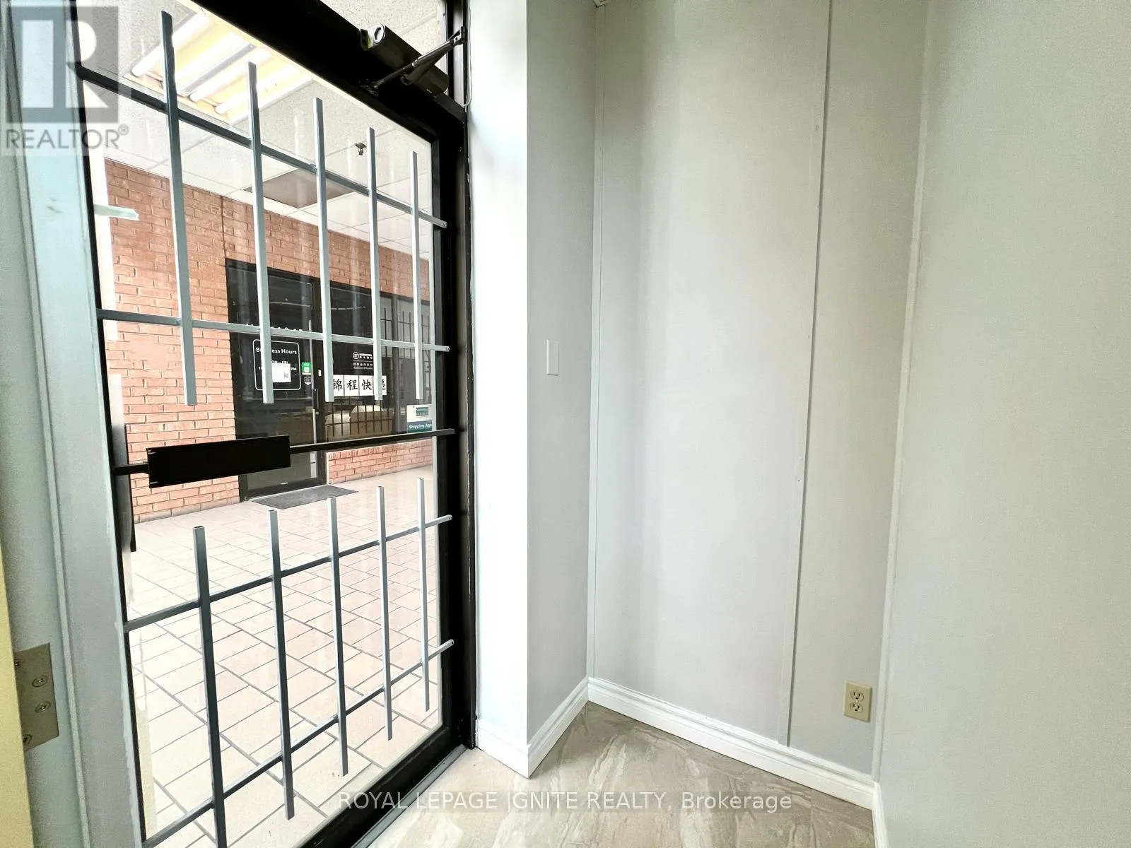 3 - 80 TRAVAIL ROAD