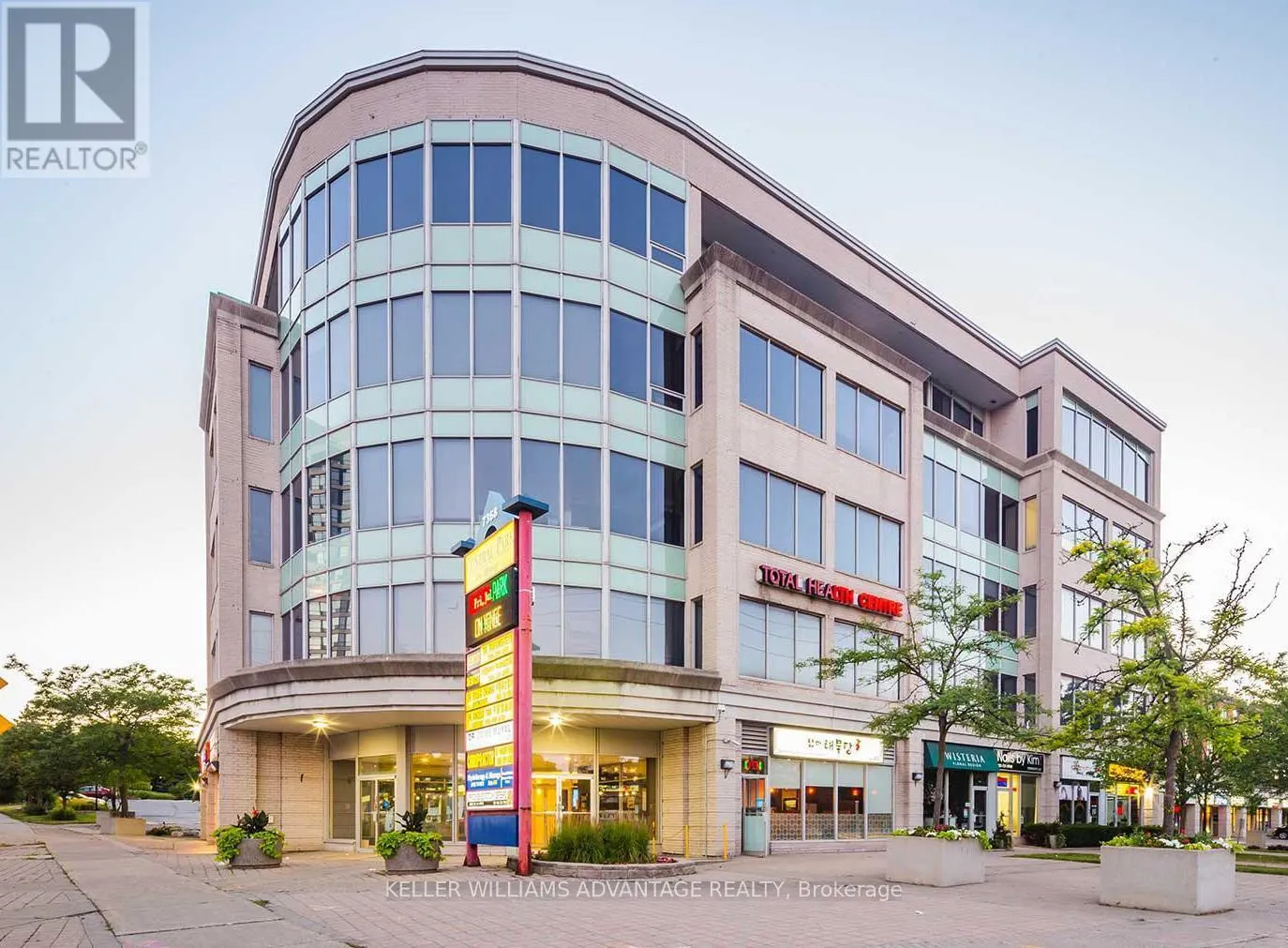 306 - 7368 YONGE STREET