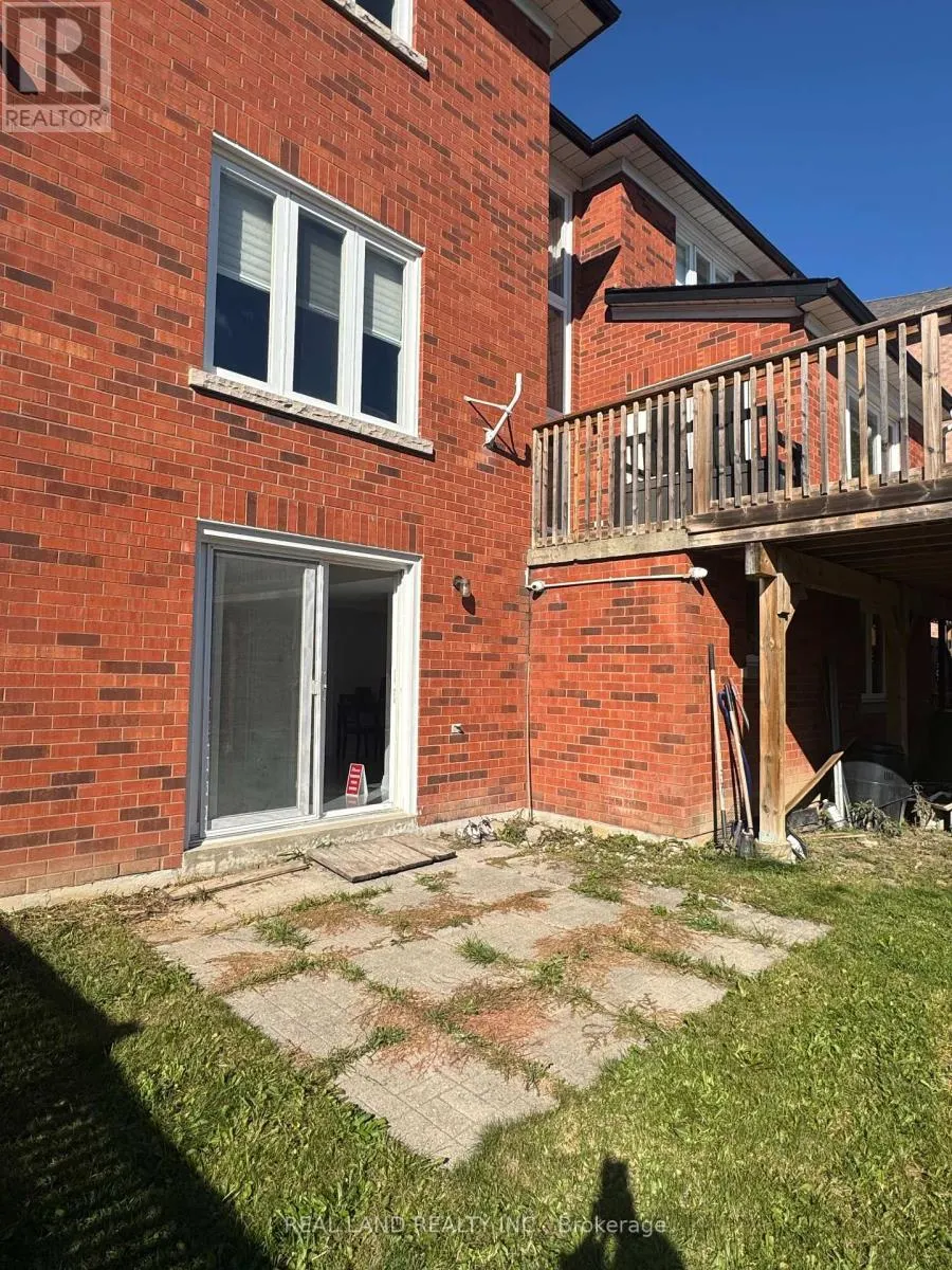 29 MAYFAIR COURT