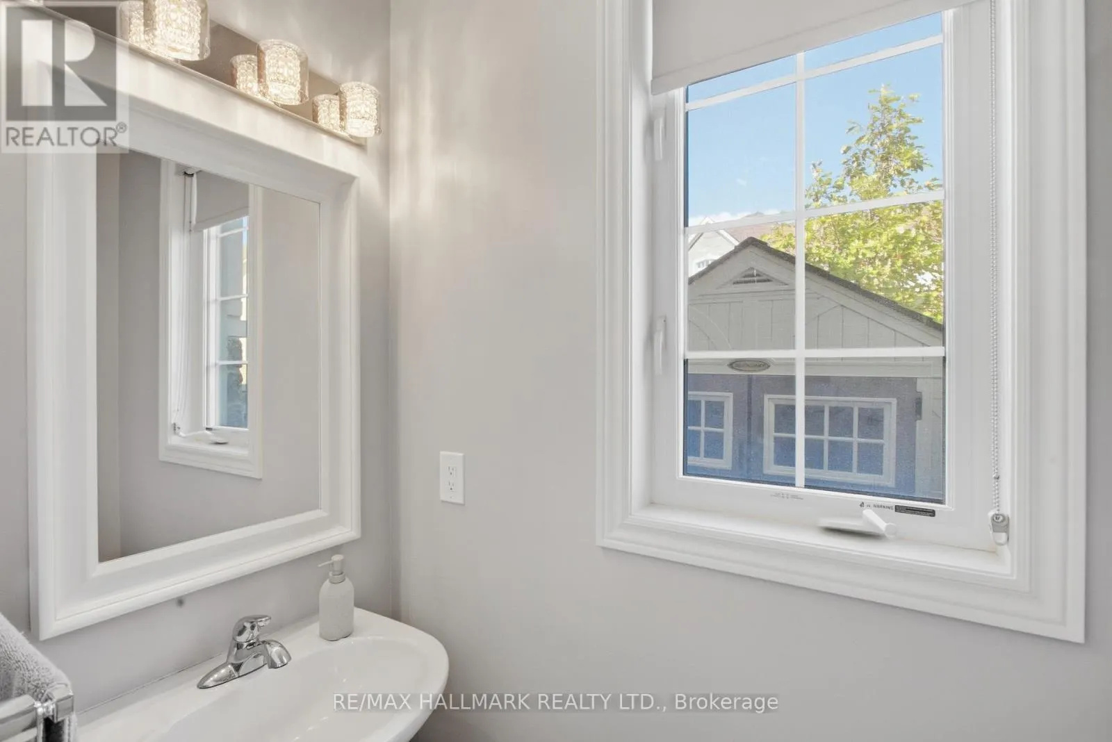 93 PORT ARTHUR CRESCENT