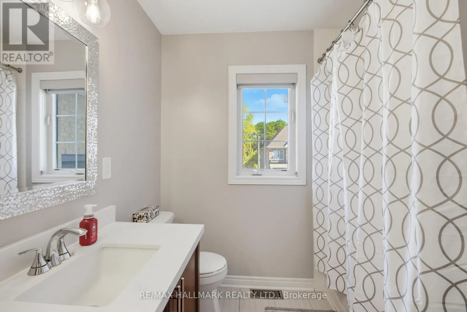 93 PORT ARTHUR CRESCENT