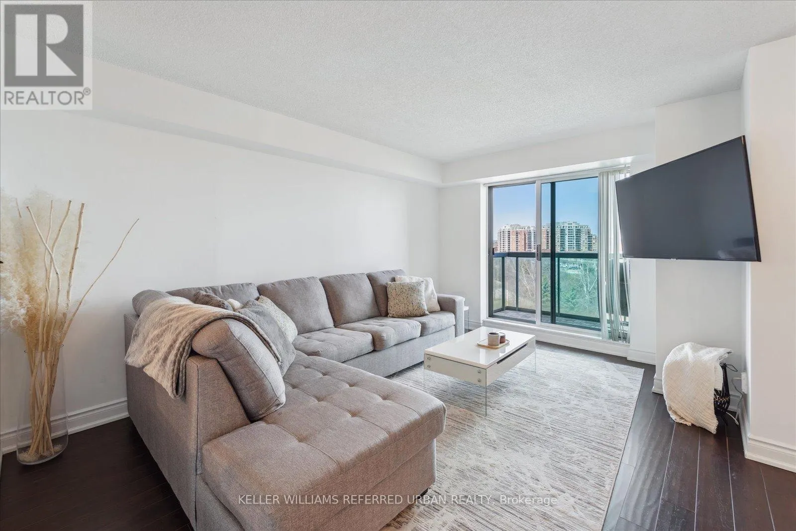 605 - 3 ELLESMERE STREET