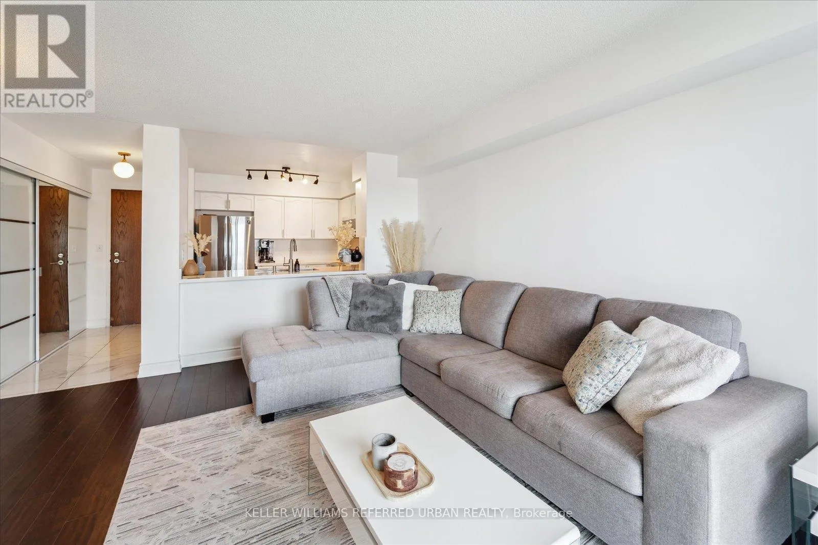605 - 3 ELLESMERE STREET