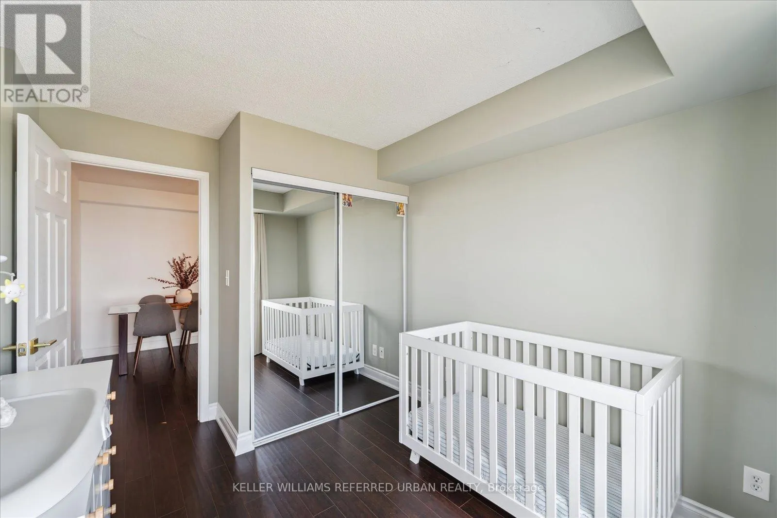 605 - 3 ELLESMERE STREET