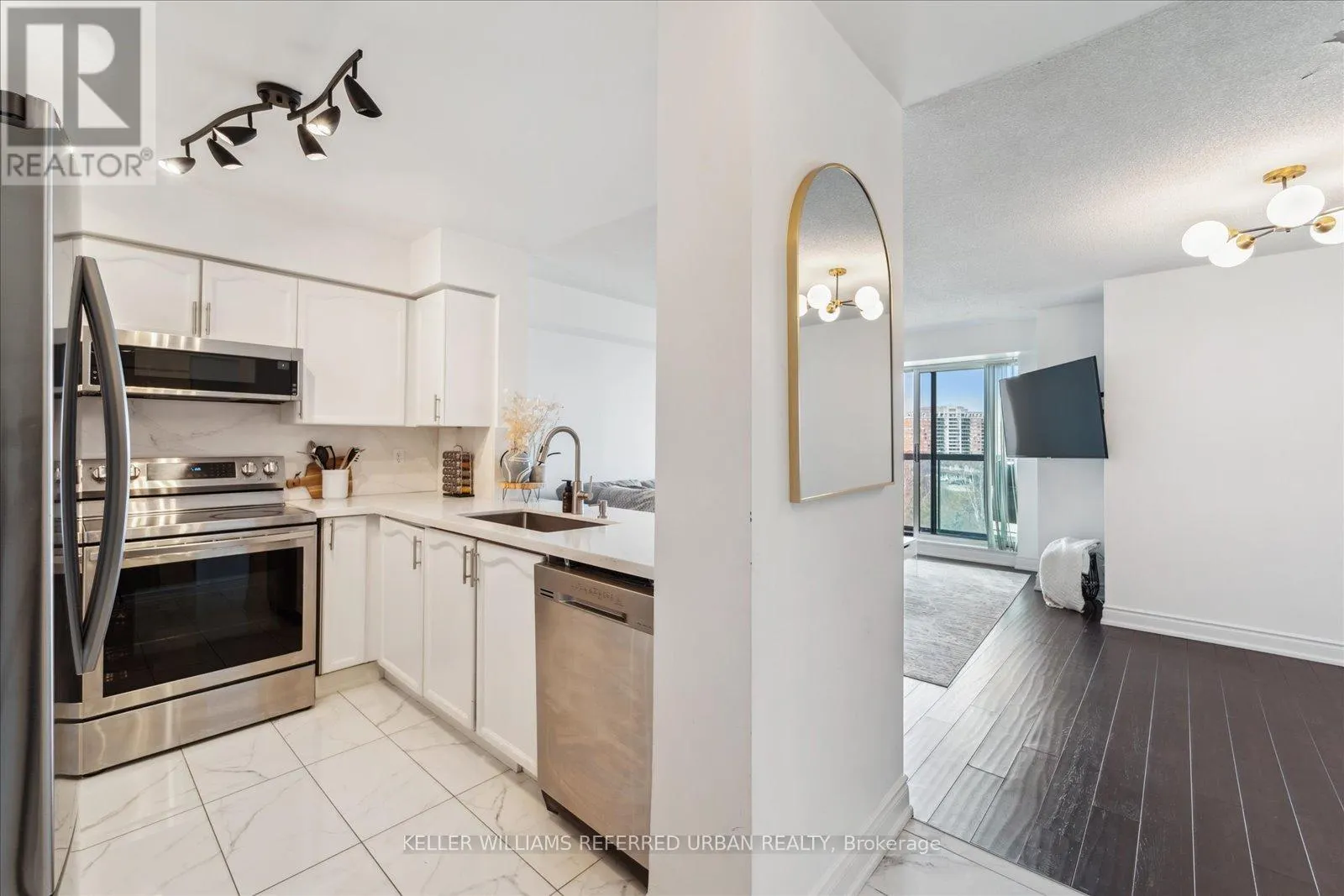 605 - 3 ELLESMERE STREET
