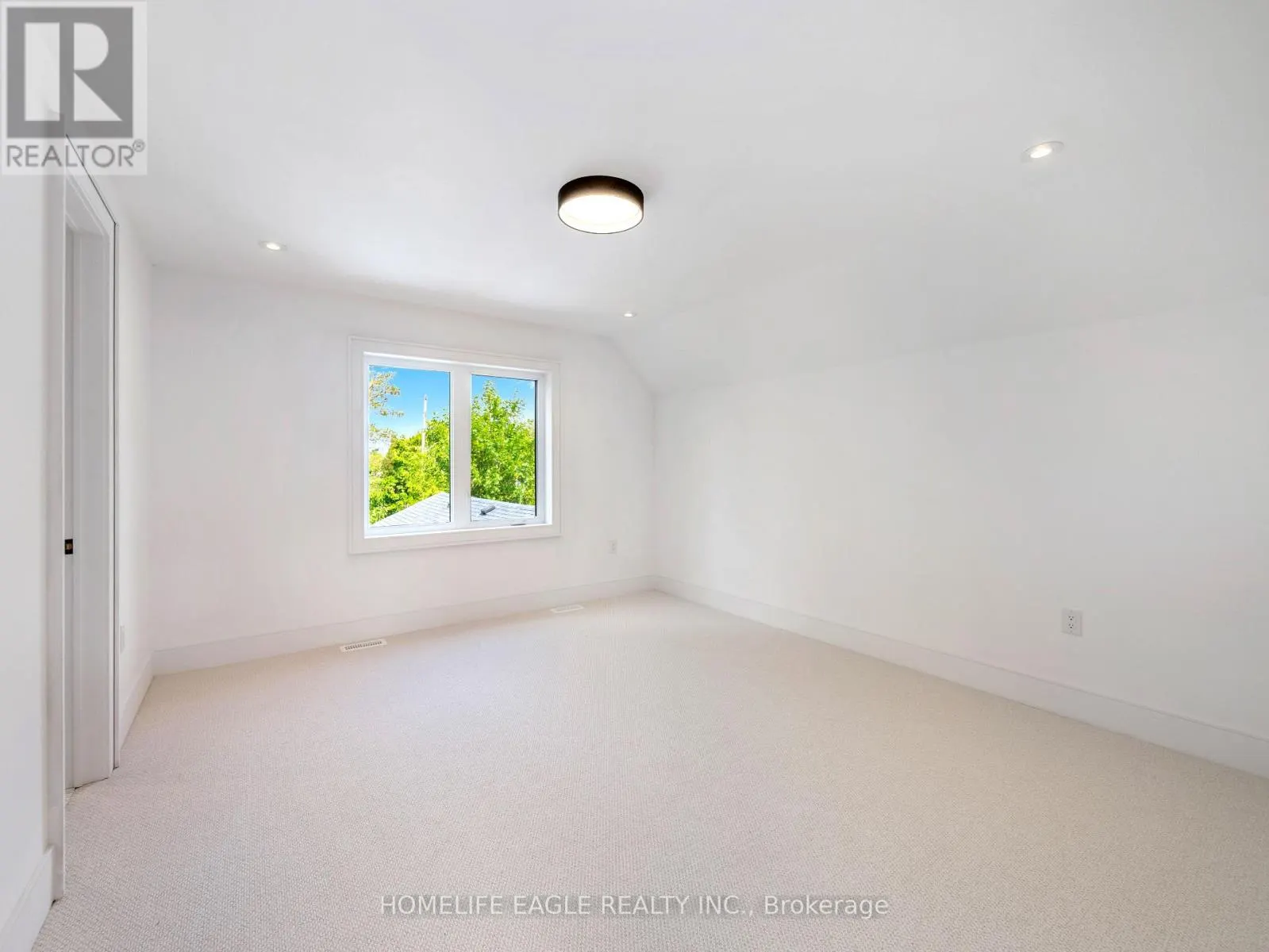1242 KILLARNEY BEACH ROAD