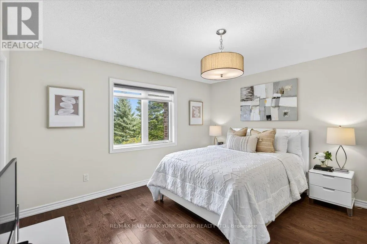 1192 PEELAR CRESCENT