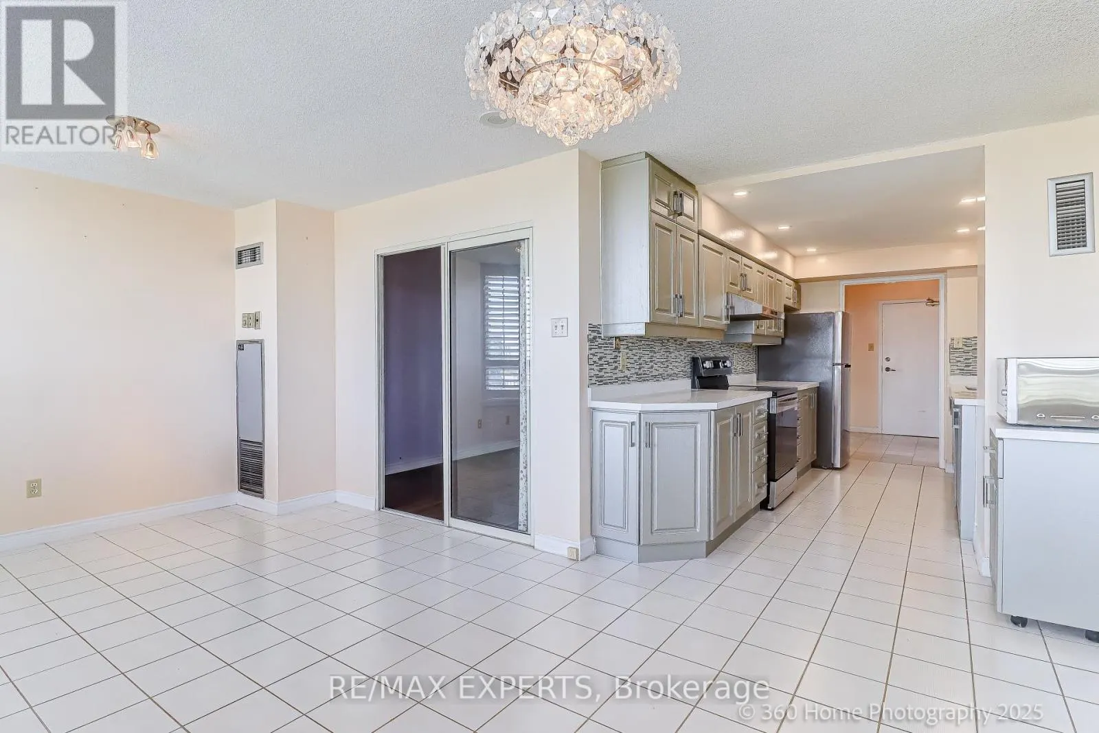 1603 - 7 TOWNSGATE DRIVE