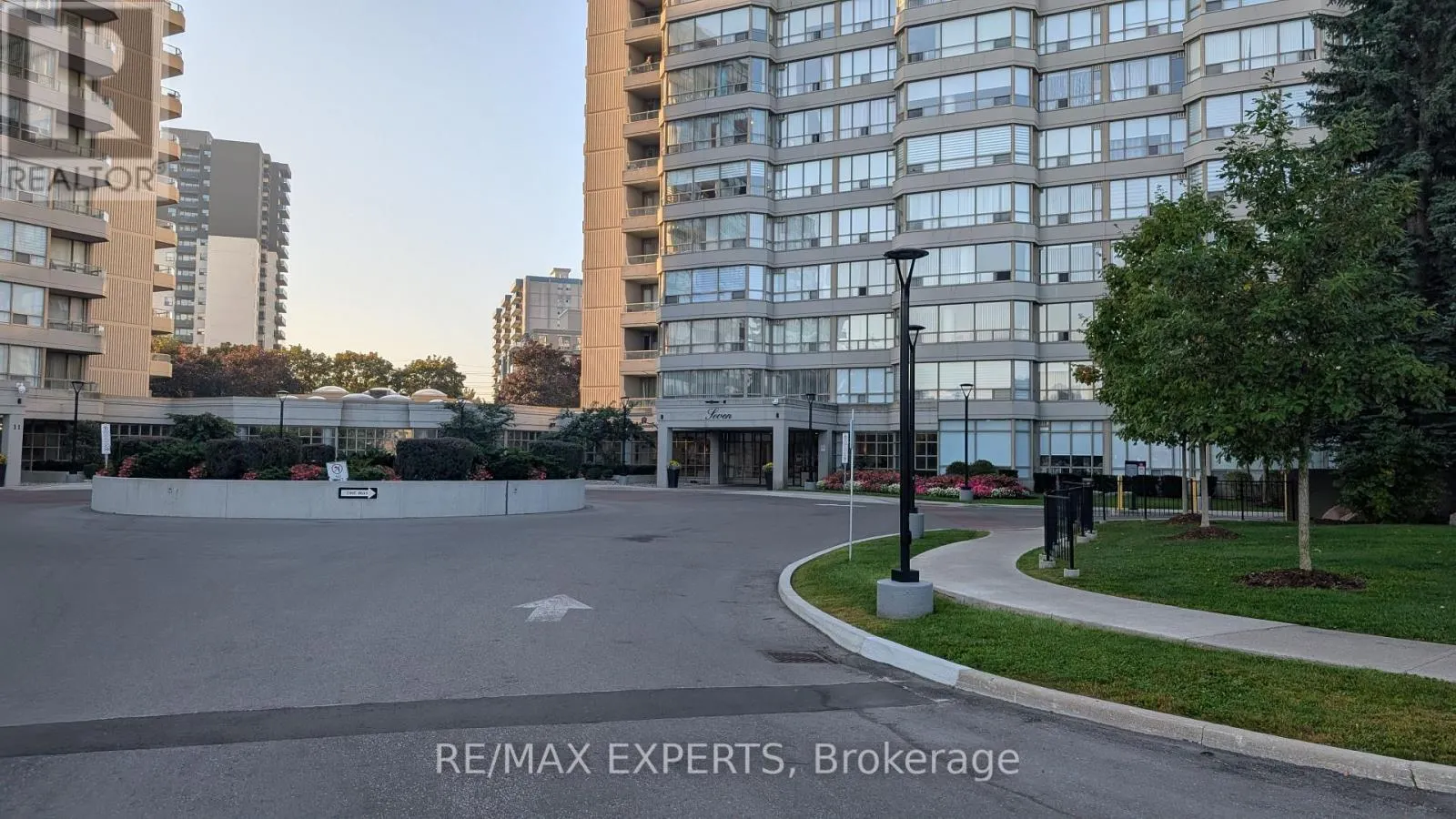 1603 - 7 TOWNSGATE DRIVE