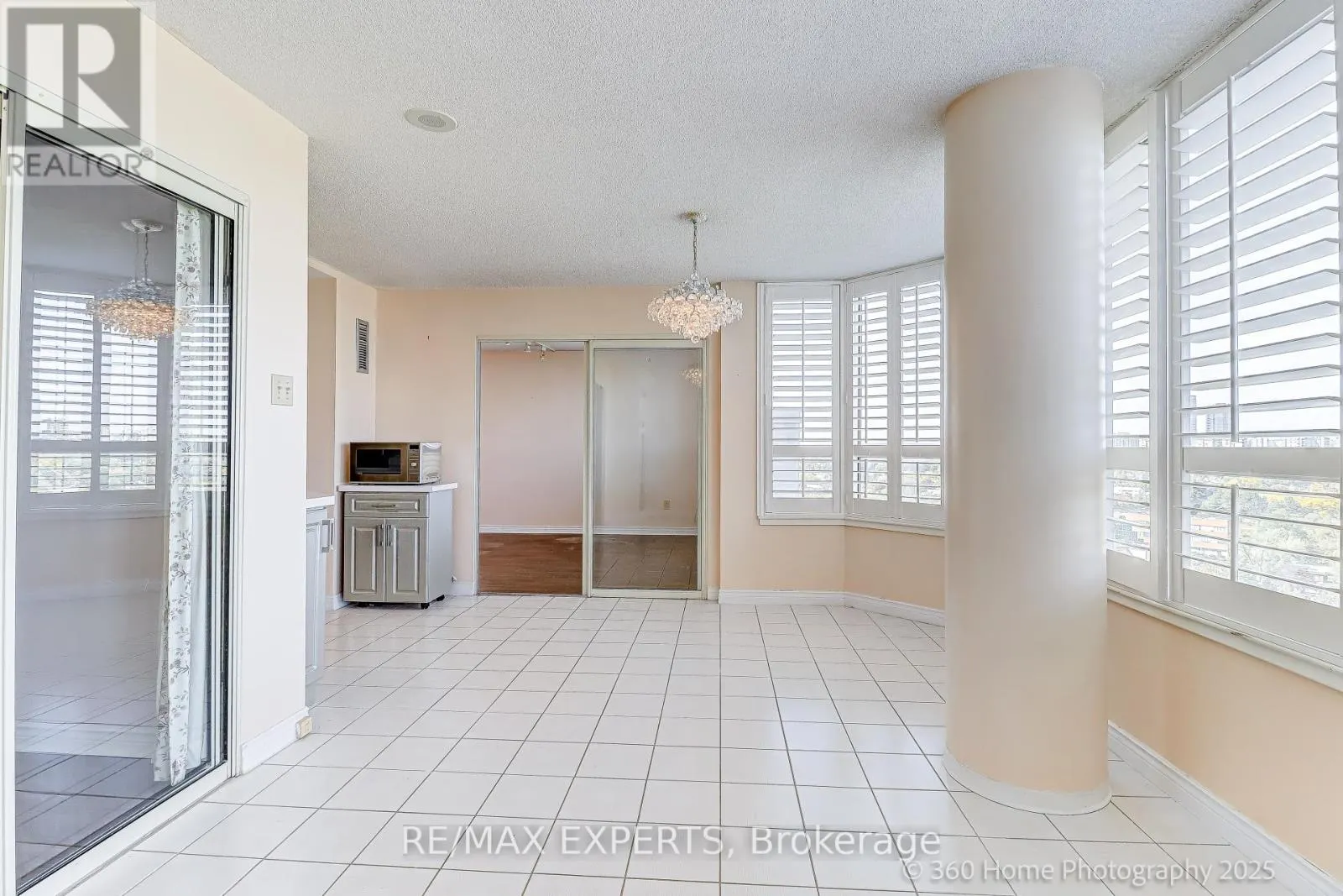 1603 - 7 TOWNSGATE DRIVE