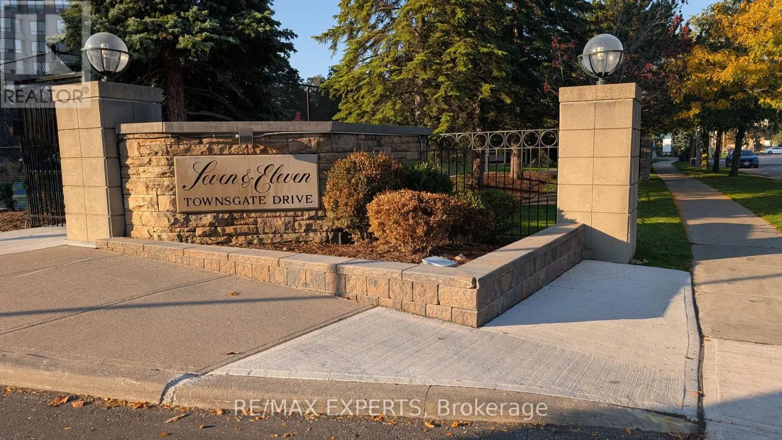 1603 - 7 TOWNSGATE DRIVE