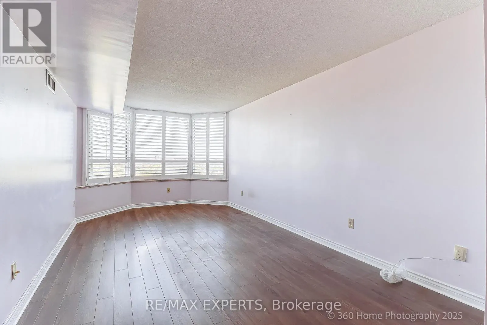 1603 - 7 TOWNSGATE DRIVE