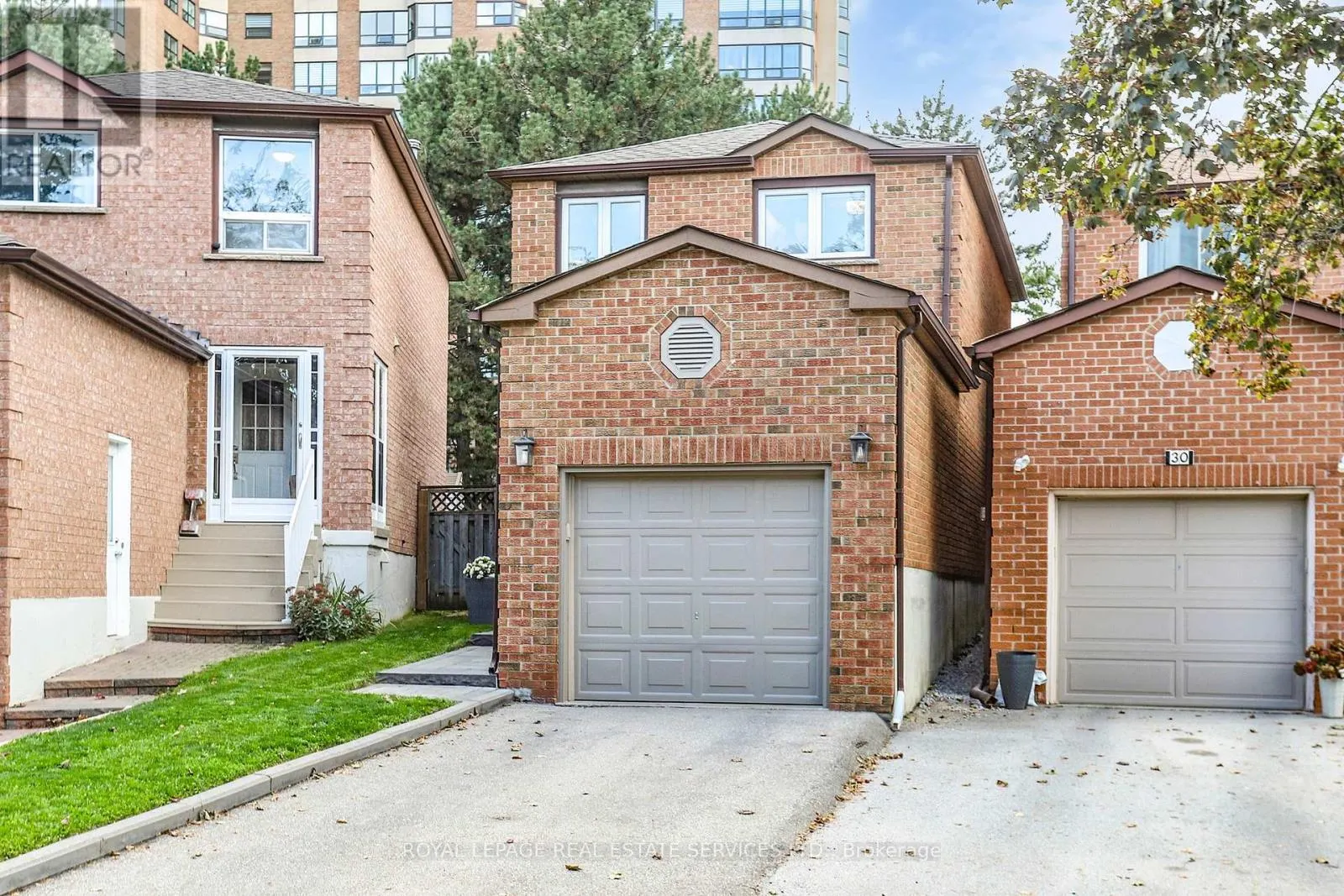 28 REJANE CRESCENT