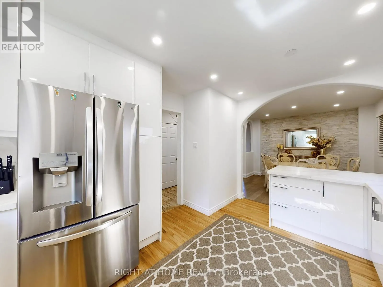 828 LESLIE VALLEY DRIVE
