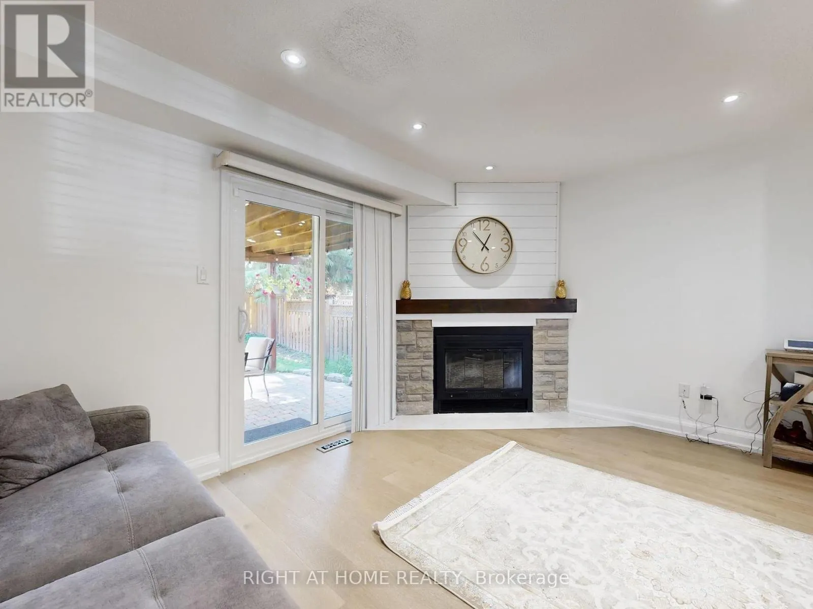 828 LESLIE VALLEY DRIVE