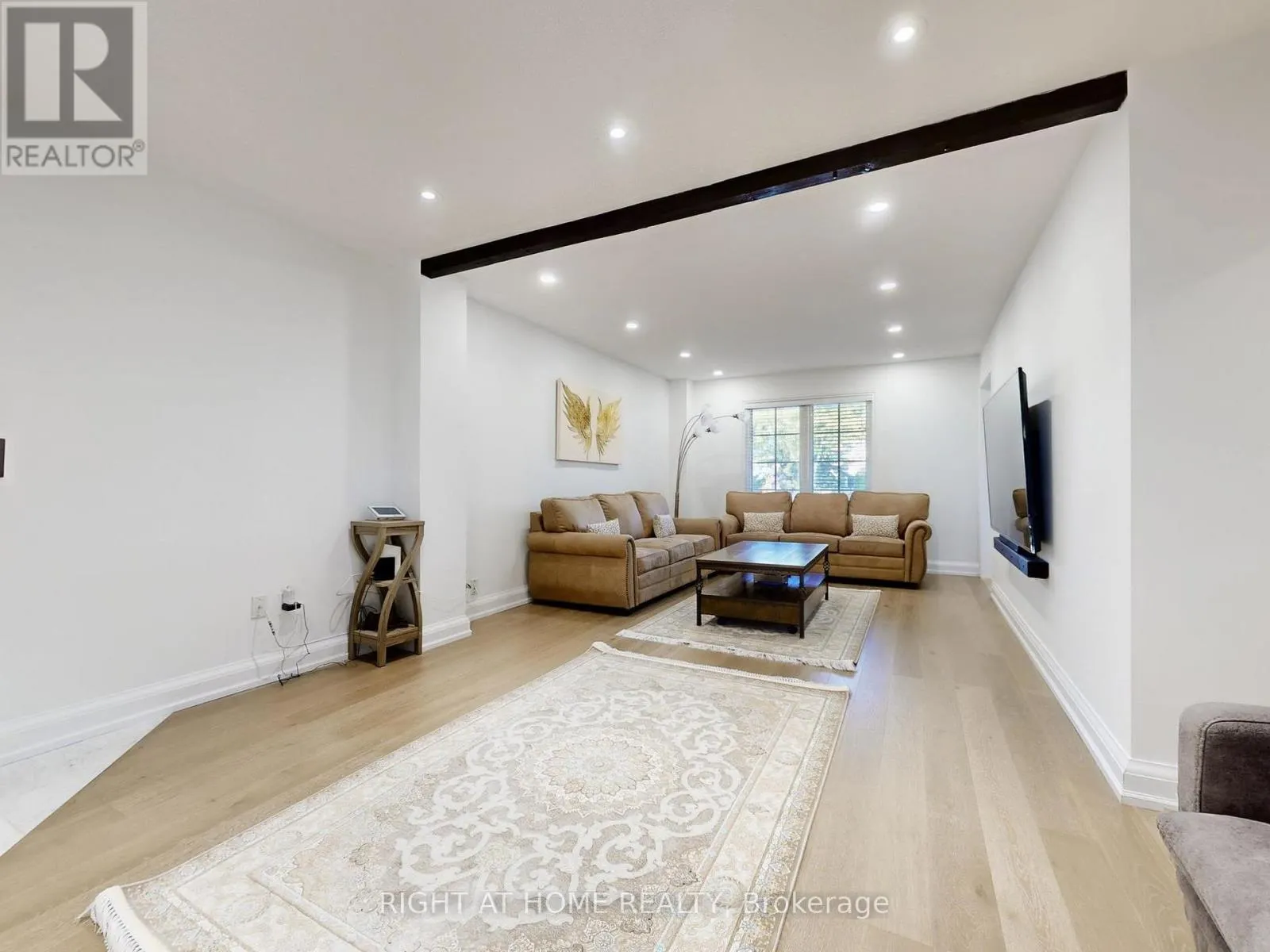 828 LESLIE VALLEY DRIVE