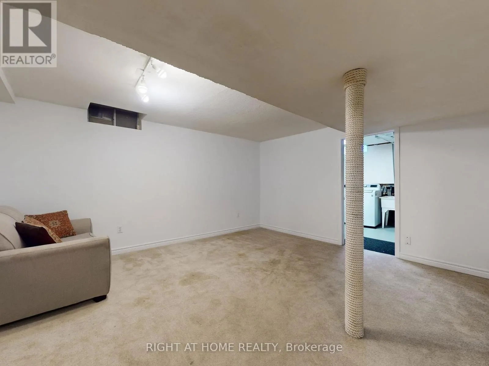 828 LESLIE VALLEY DRIVE