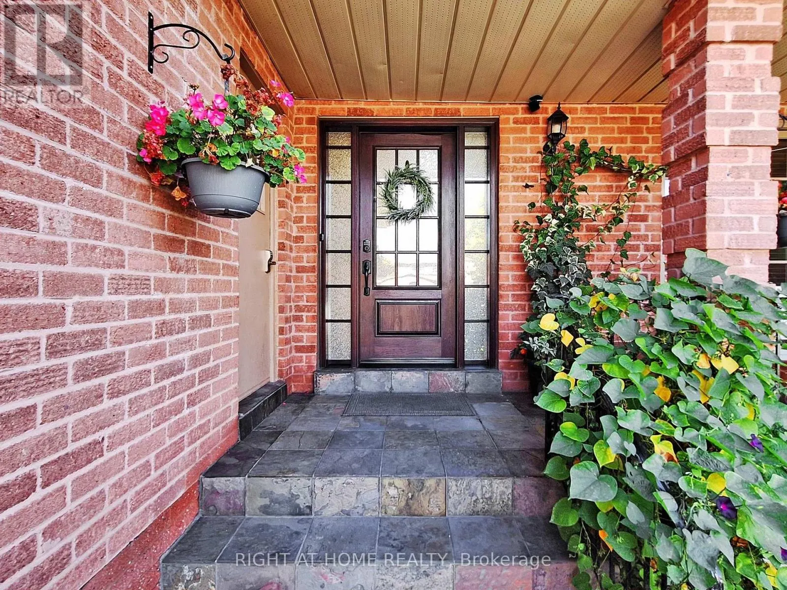 828 LESLIE VALLEY DRIVE