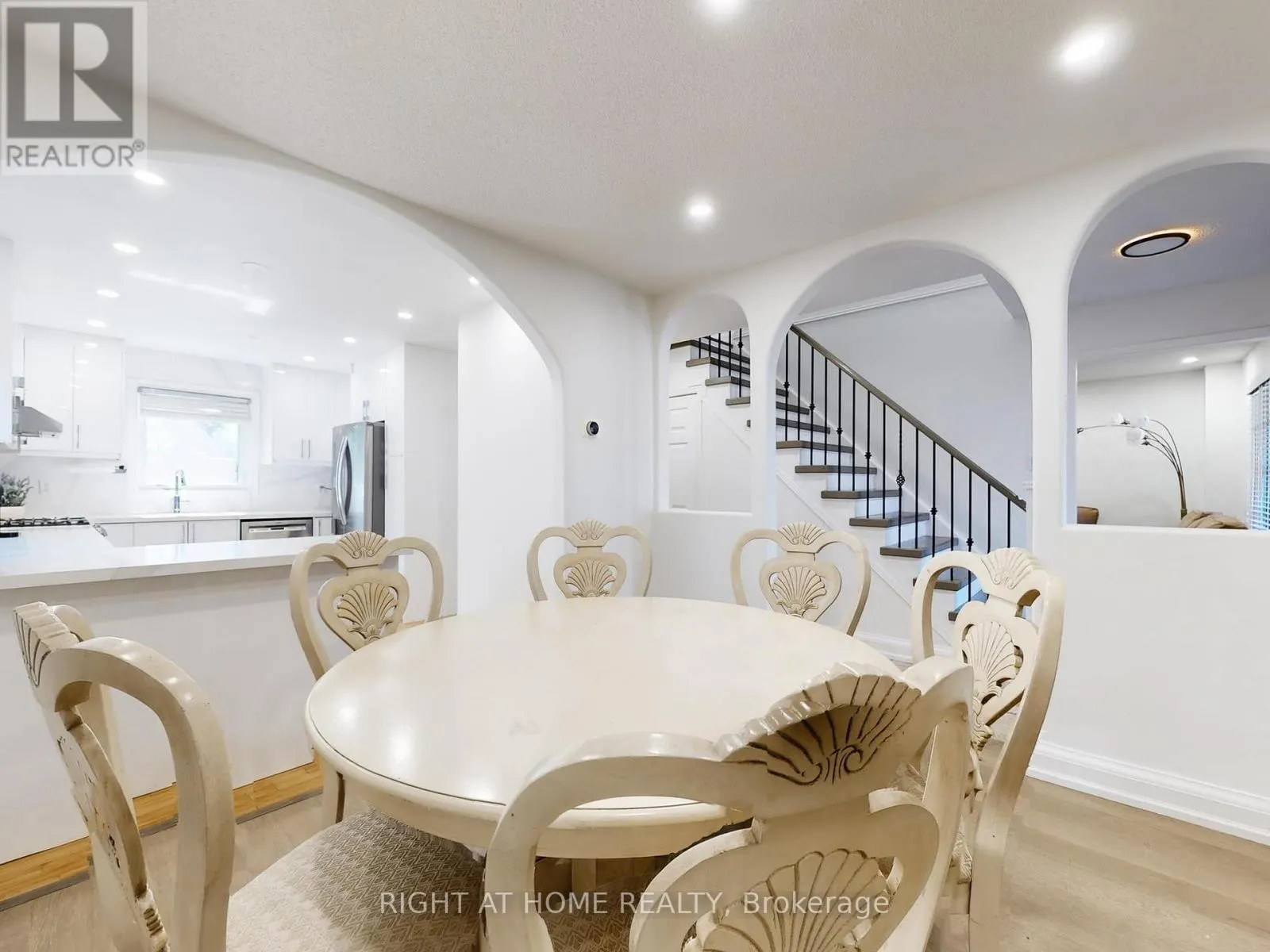 828 LESLIE VALLEY DRIVE