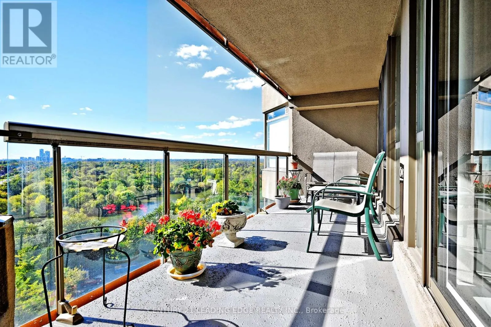1212 - 610 BULLOCK DRIVE