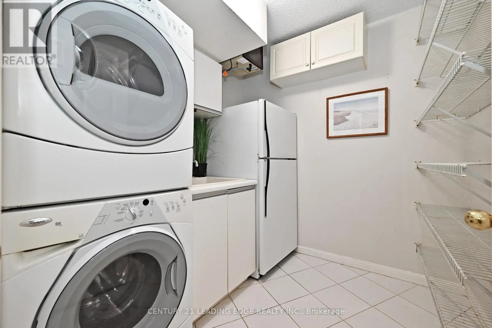 1212 - 610 BULLOCK DRIVE