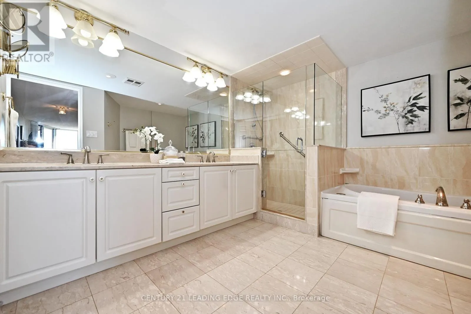 1212 - 610 BULLOCK DRIVE