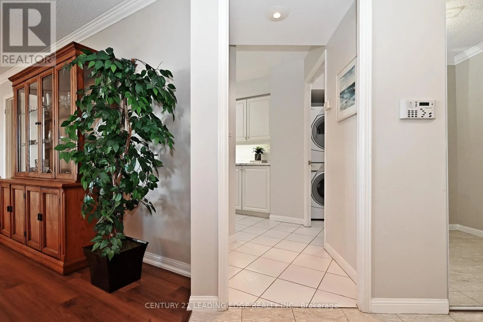 1212 - 610 BULLOCK DRIVE