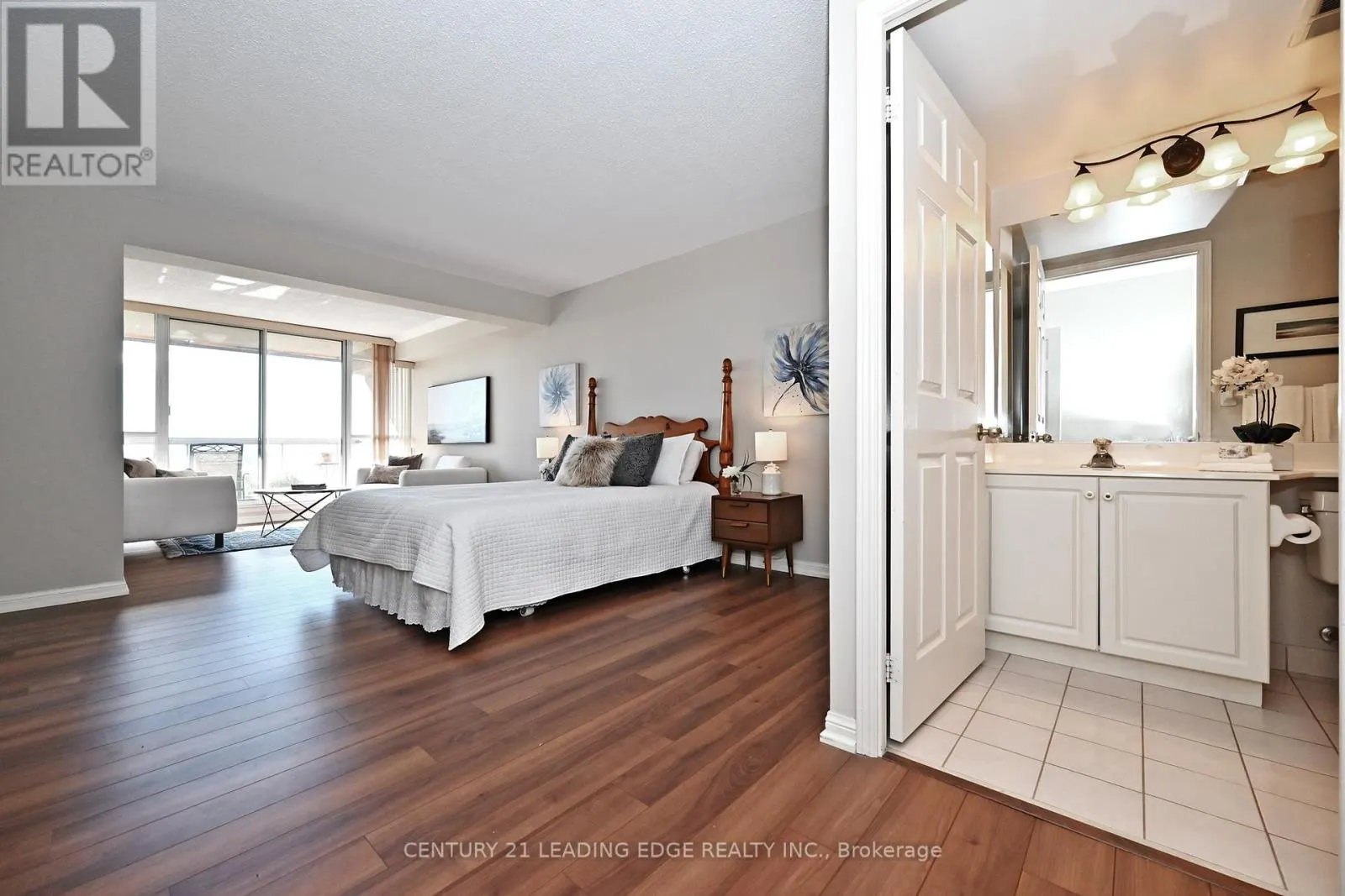 1212 - 610 BULLOCK DRIVE