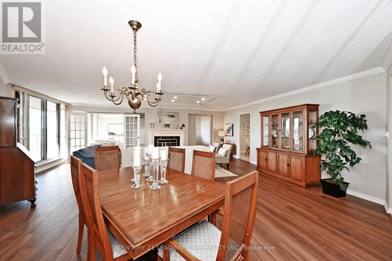 1212 - 610 BULLOCK DRIVE