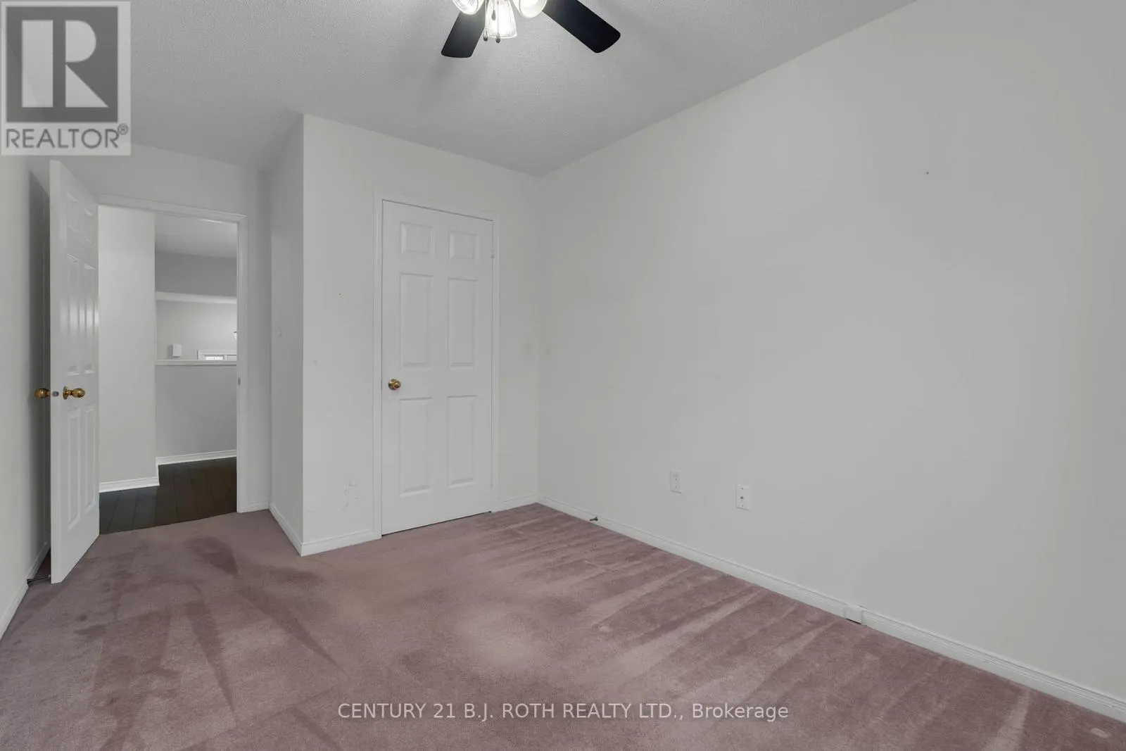 14 STONEMOUNT CRESCENT