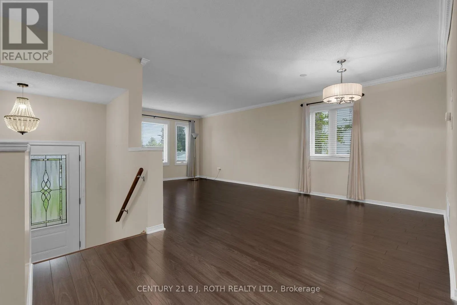 14 STONEMOUNT CRESCENT