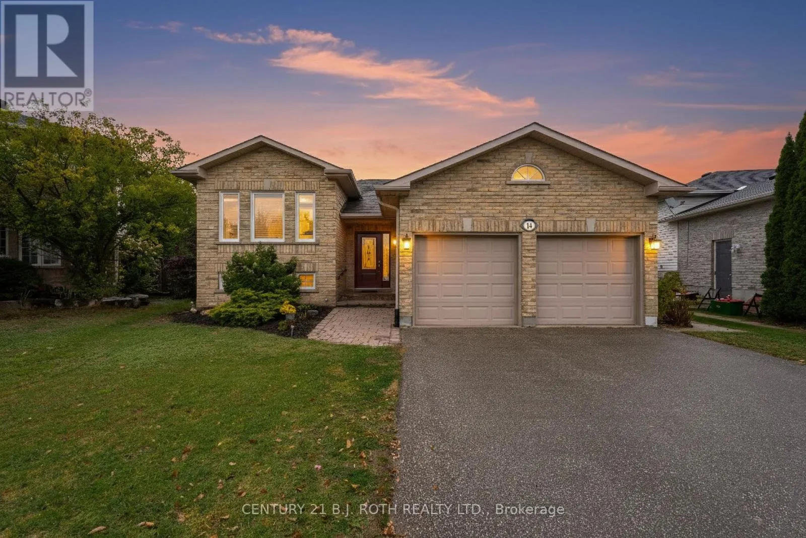 14 STONEMOUNT CRESCENT