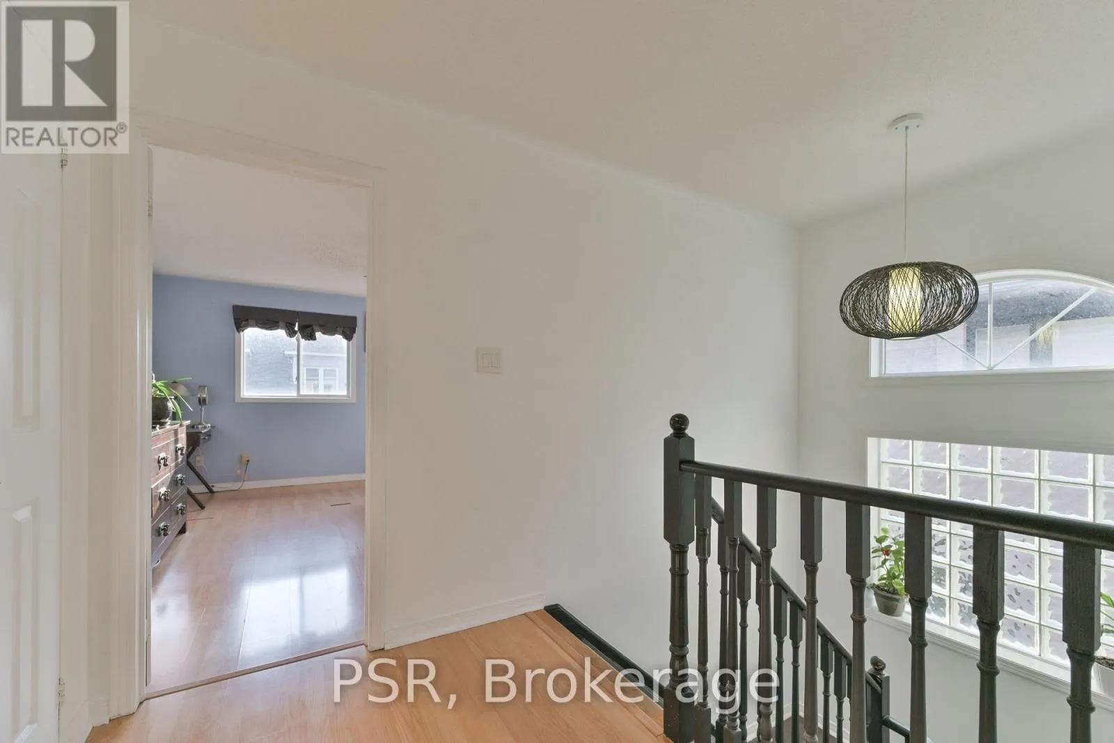 35 ARUNDEL DRIVE