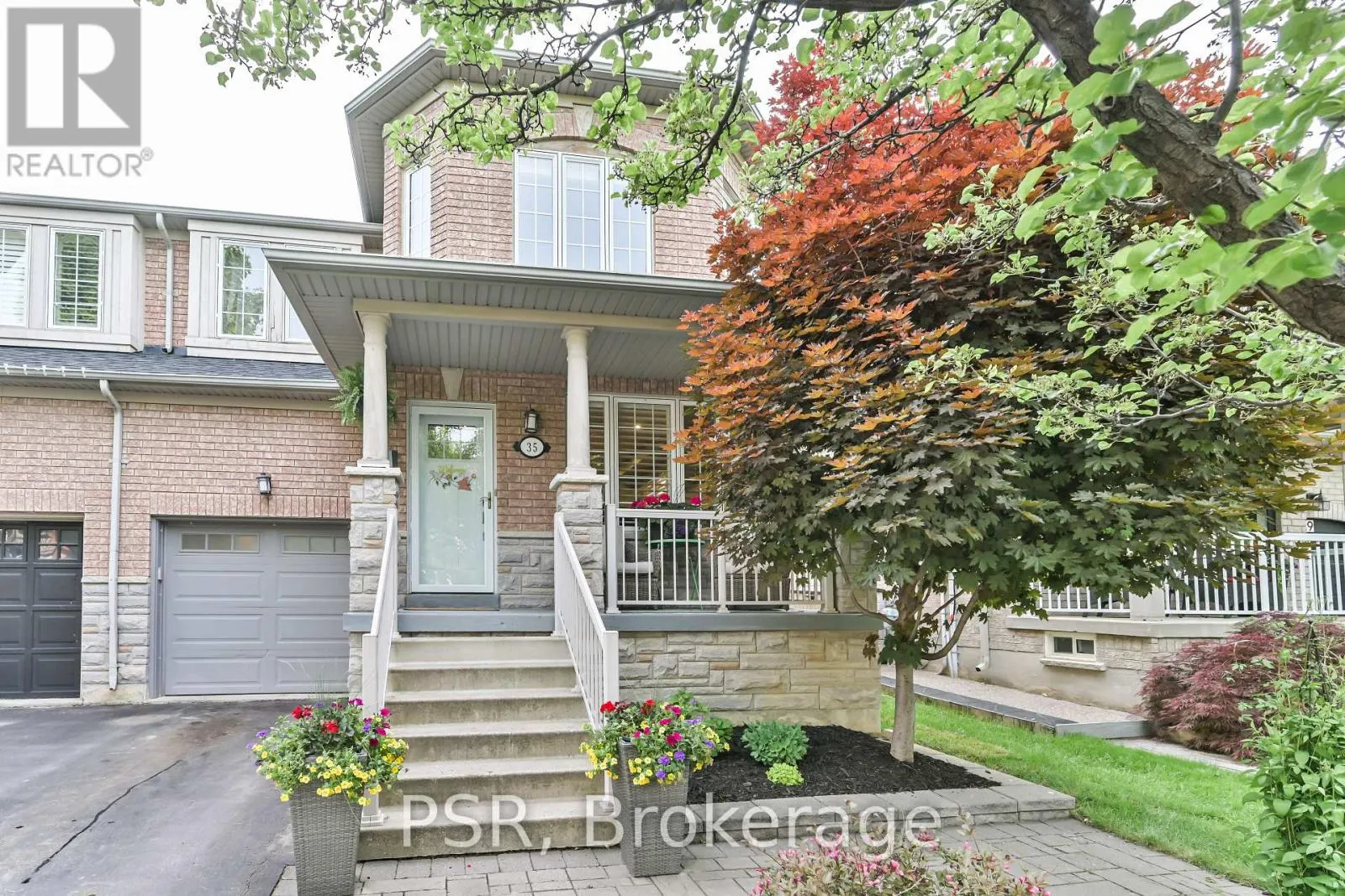 35 ARUNDEL DRIVE