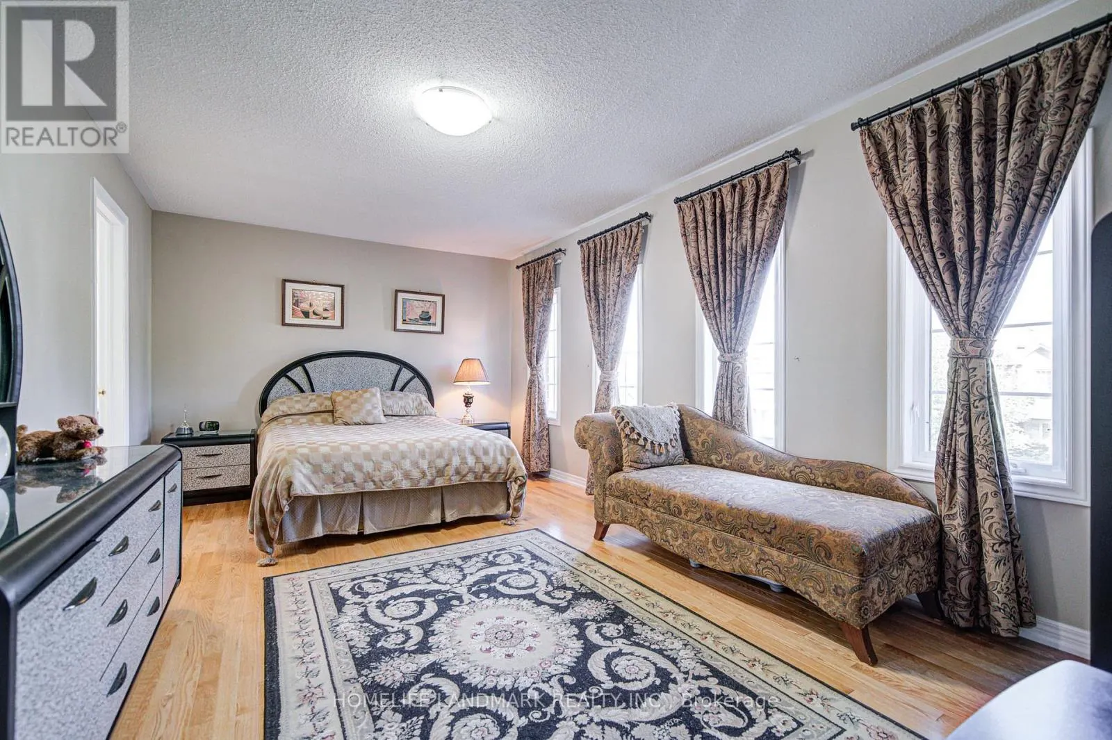 189 SILVER LINDEN DRIVE