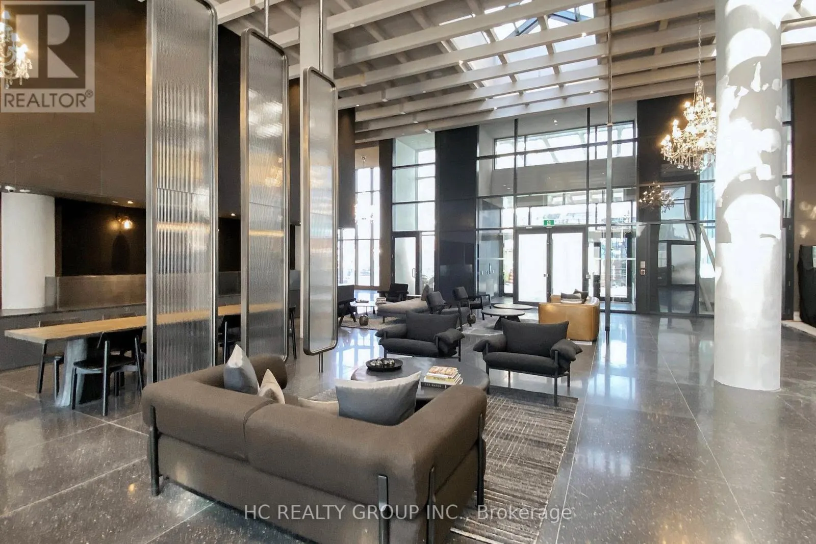 3816 - 28 INTERCHANGE WAY