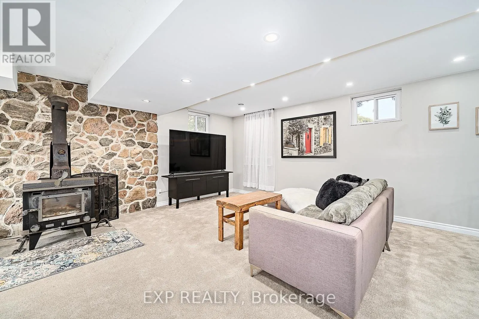 9 HILDA AVENUE