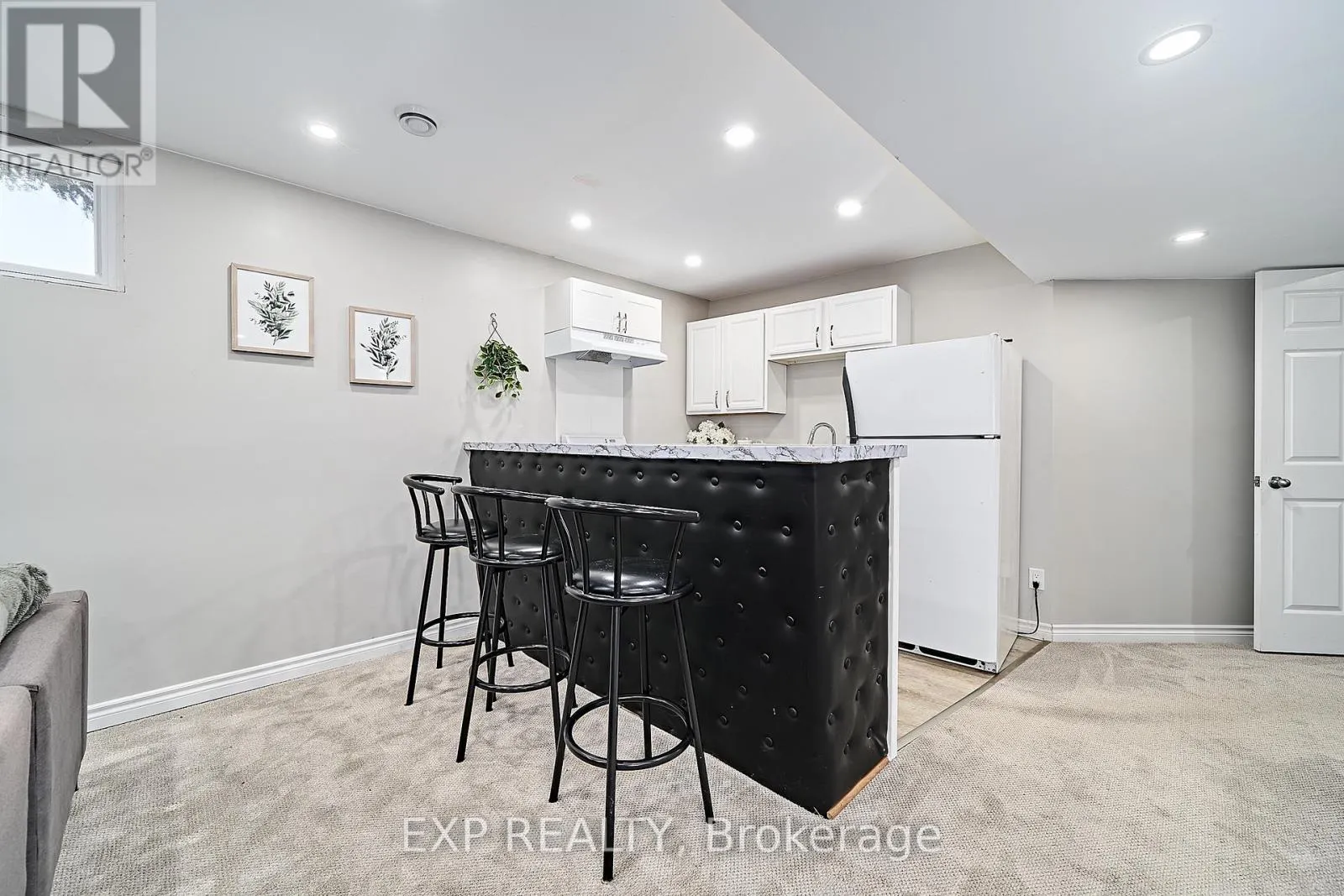9 HILDA AVENUE