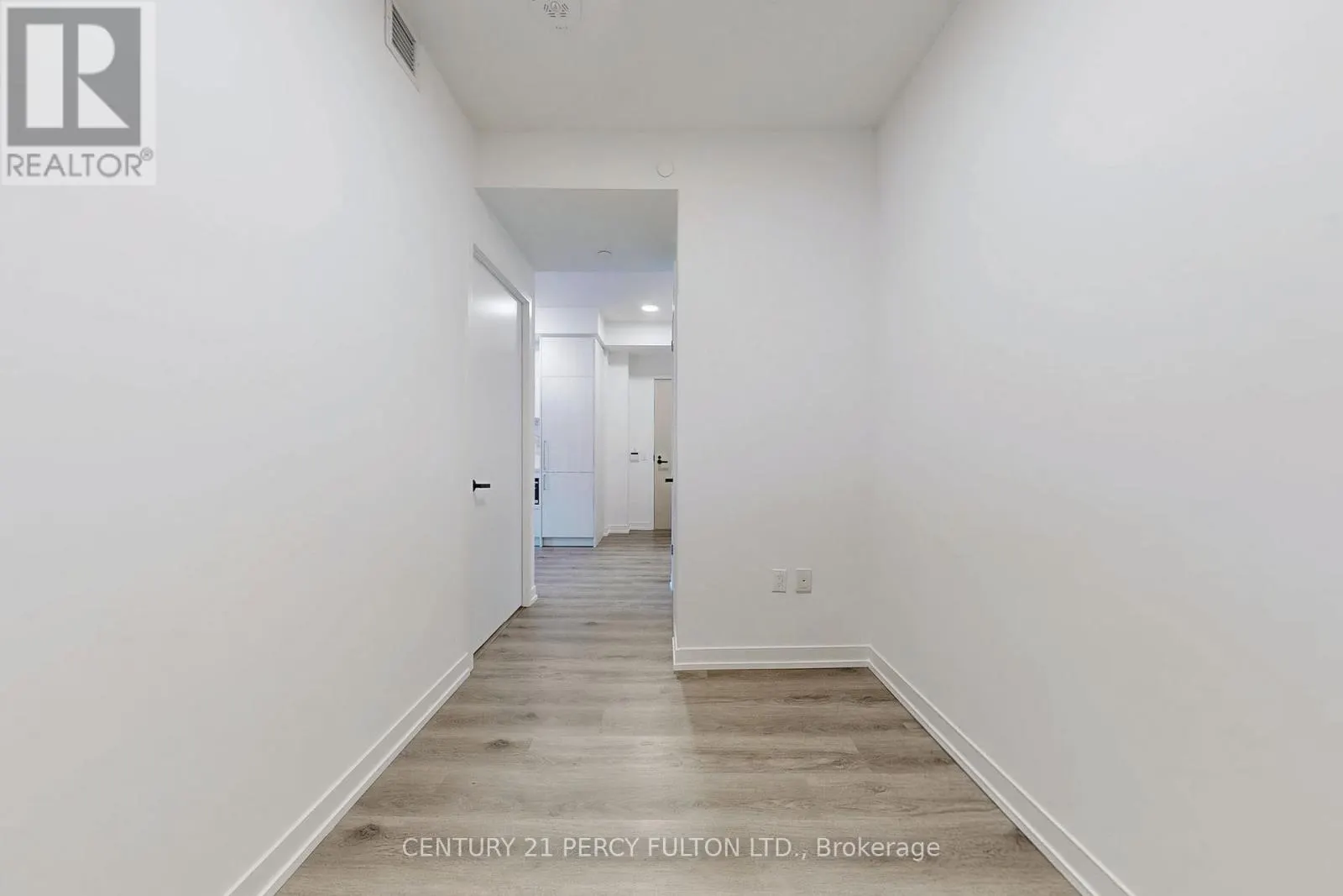 2108 - 225 COMMERCE STREET