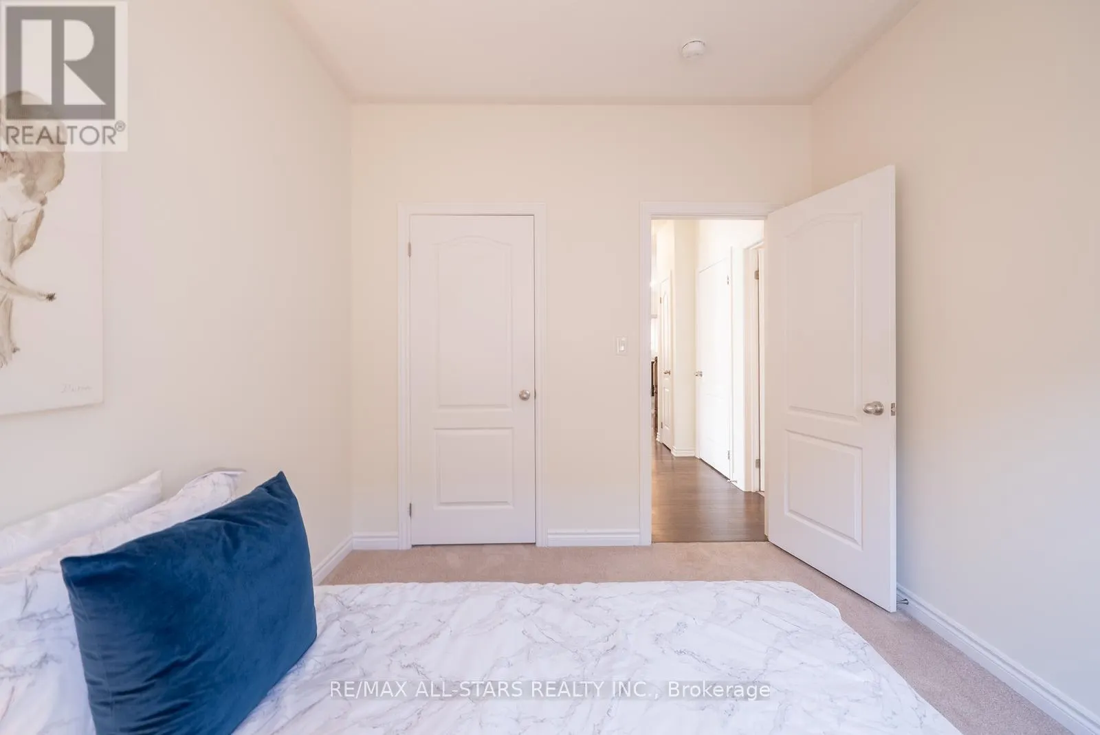 15 POLLOCK AVENUE