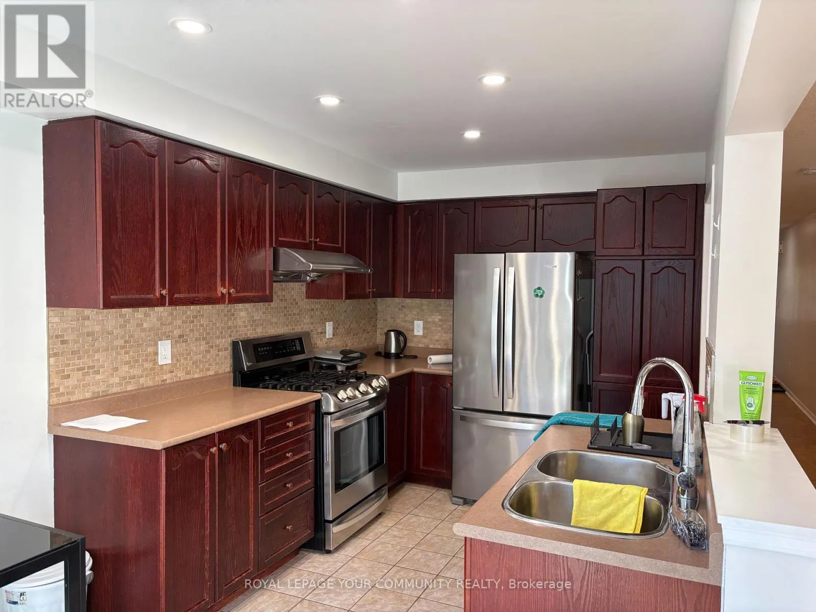 146 HOLLYWOOD HILL CIRCLE