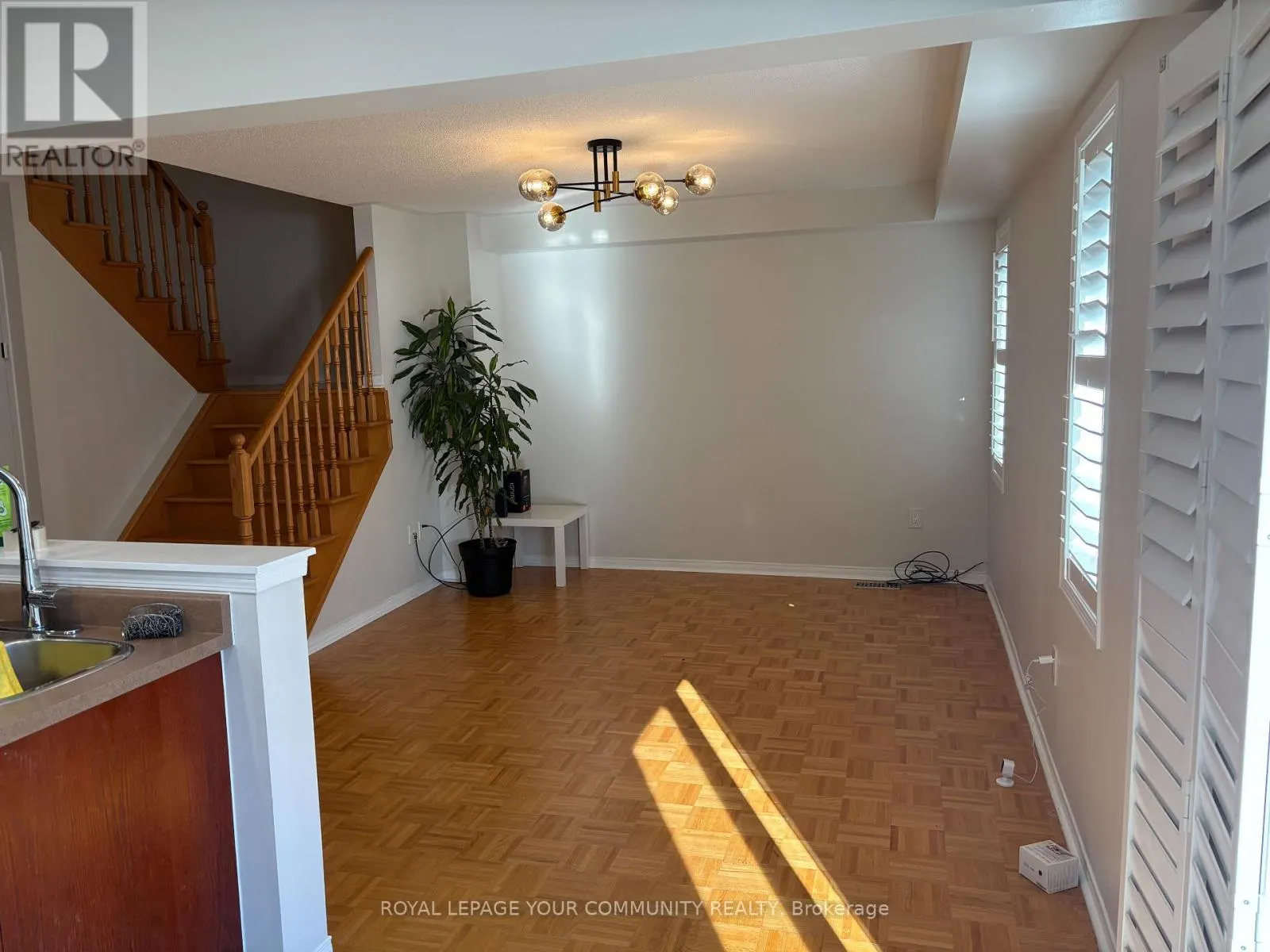 146 HOLLYWOOD HILL CIRCLE