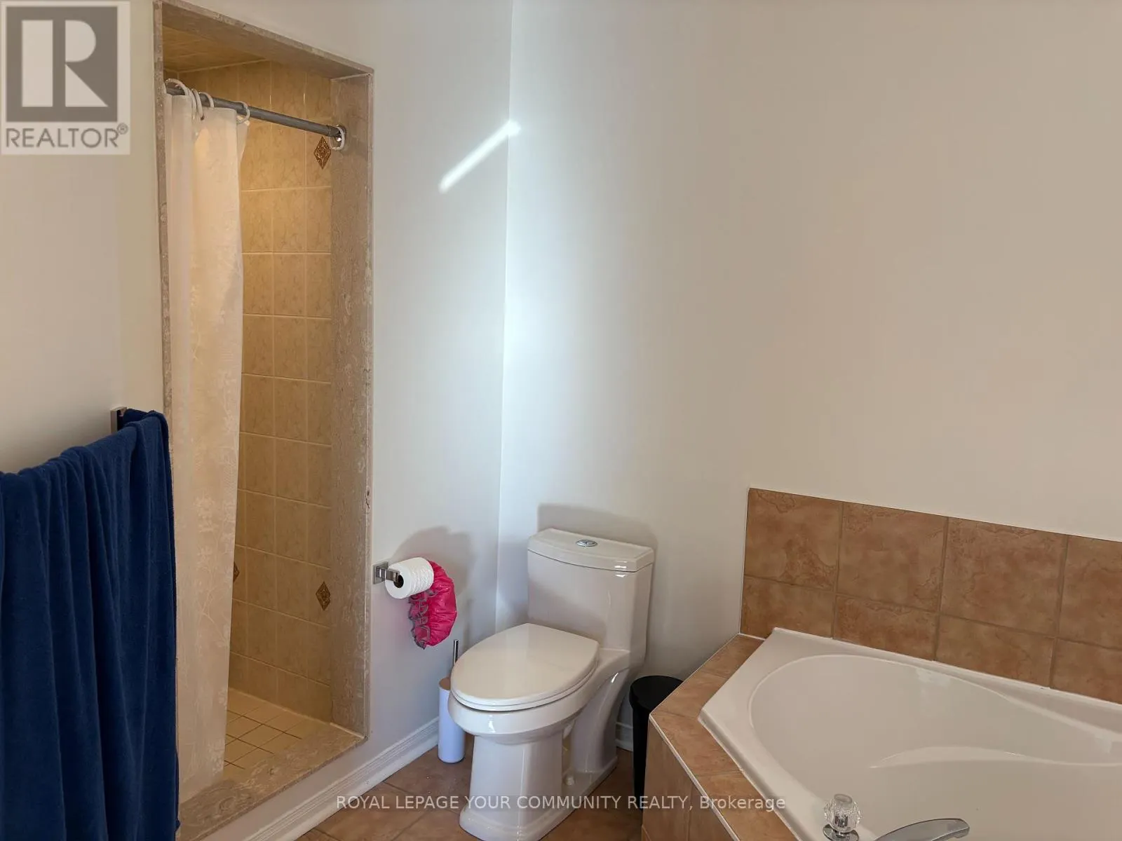146 HOLLYWOOD HILL CIRCLE