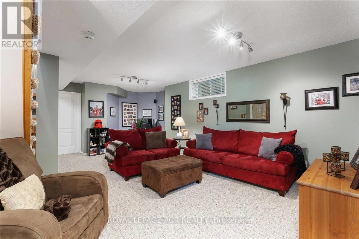1903 METRO ROAD N